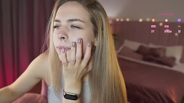 ShinyBarbie online show from 09-15-25, 06:47