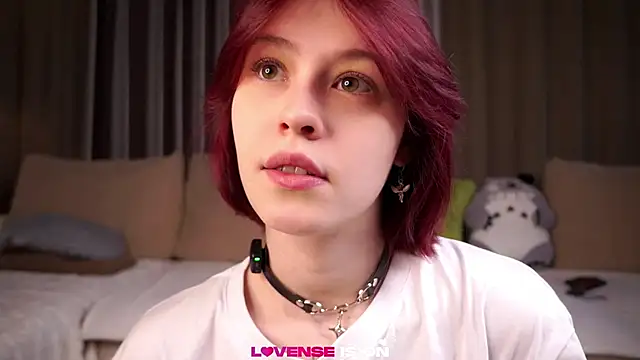 Snapshot of LurleneRamo chatting on 05-21-26, 01:03 LurleneRamo online show from 05-21-26, 01:03