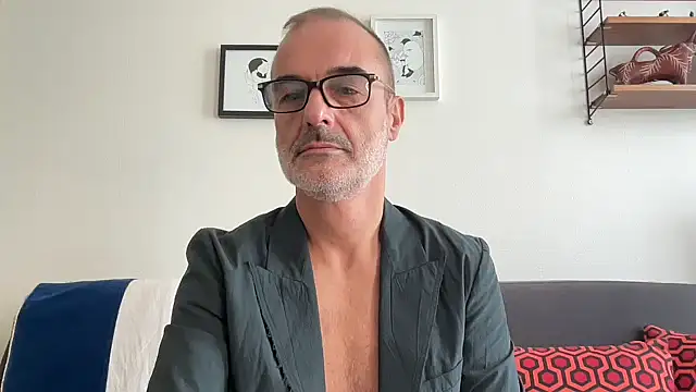 Snapshot of Milkywaymen chatting on 10-02-25, 11:13 Milkywaymen online show from 10-02-25, 11:13