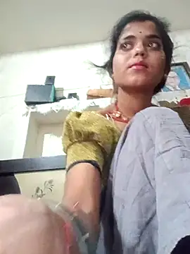 Snapshot of Rachna_Love chatting on 10-13-25, 01:40 Rachna Love online show from 10-13-25, 01:40