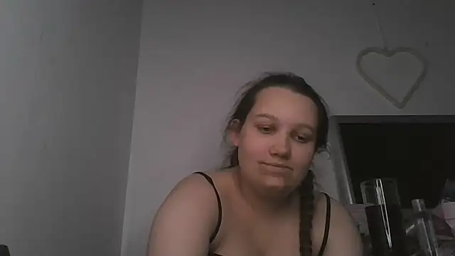 Snapshot of lu_official1 chatting on 11-23-25, 05:23 lu official1 online show from 11-23-25, 05:23