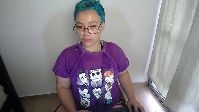Snapshot of Cherry_vald chatting on 07-18-26, 01:09 Cherry vald online show from 07-18-26, 01:09