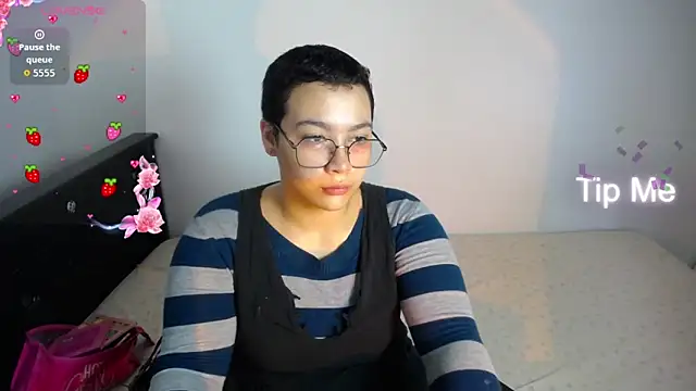 Snapshot of Cherry_vald chatting on 07-05-26, 11:50 Cherry vald online show from 07-05-26, 11:50