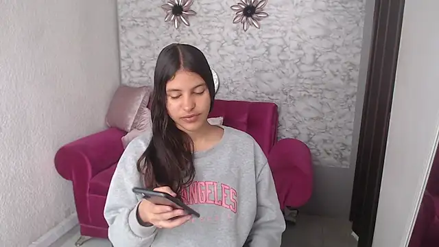 Evagirl69 online show from 09-18-25, 06:11