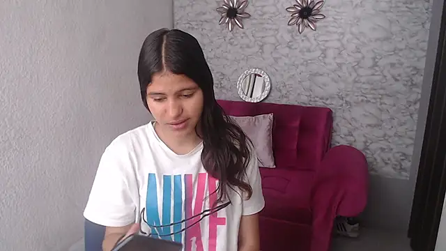 Evagirl69 online show from 09-29-25, 06:13