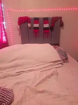 Vickysweeeettt online show from 12-14-25, 06:57