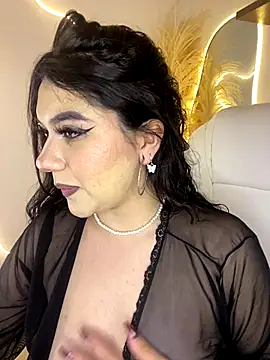 Zoe Serrat online show from 10-22-25, 12:37