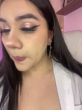 Zoe Serrat online show from 10-02-25, 12:19