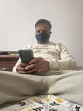 vardh033 online show from 12-05-25, 04:16