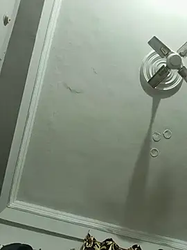 vardh033 online show from 11-08-25, 07:06