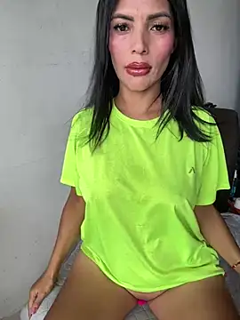 Snapshot of AlisSon__hot chatting on 07-01-26, 04:40 AlisSon hot online show from 07-01-26, 04:40