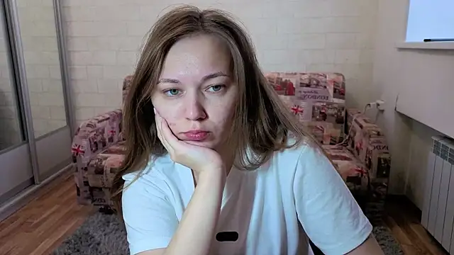 AlisaWyn online show from 11-12-25, 04:49