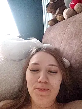 AlisaWyn online show from 12-15-25, 03:45