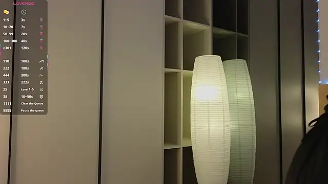 Quinavelle online show from 03-04-26, 06:21