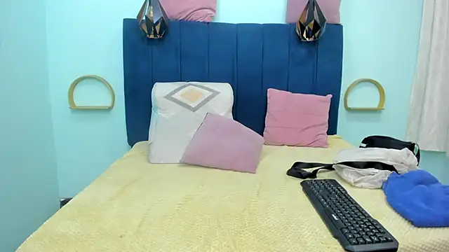 Snapshot of Adrianasex_69x chatting on 04-25-26, 11:35 Adrianasex 69x online show from 04-25-26, 11:35