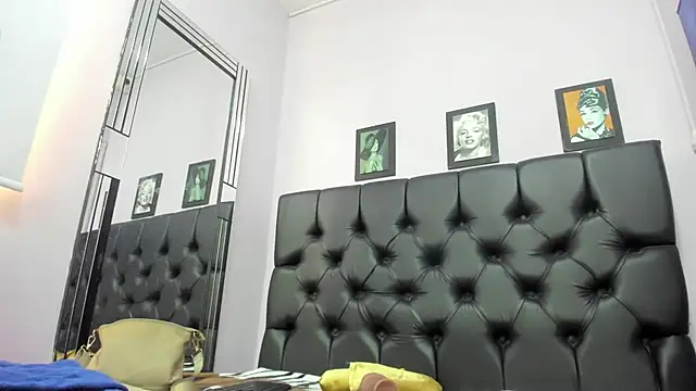 Adrianasex 69x online show from 11-19-25, 05:13