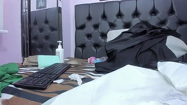 Adrianasex 69x online show from 12-13-25, 08:04