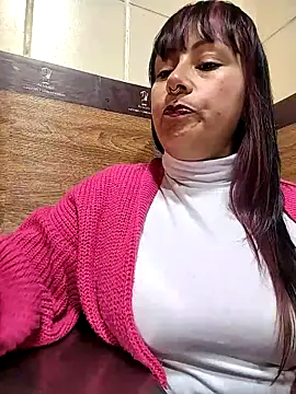 Snapshot of sexxx_mia chatting on 10-16-25, 04:59 sexxx mia online show from 10-16-25, 04:59