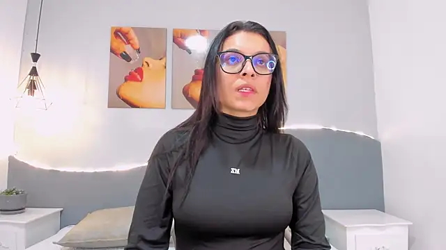 Sara mora  online show from 05-28-26, 11:49