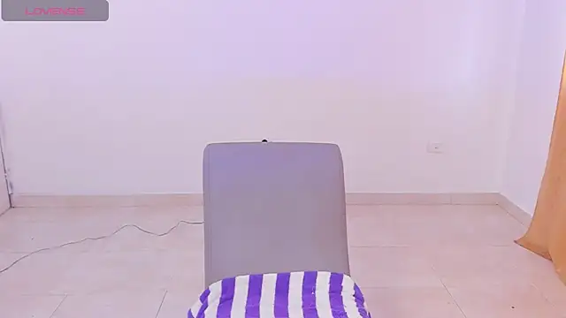 veronica em1 online show from 07-24-26, 02:13