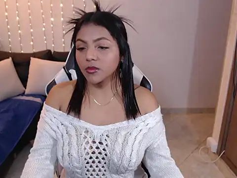 veronica em1 online show from 09-13-25, 01:11