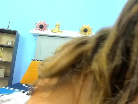 monalind220 online show from 10-24-25, 02:05