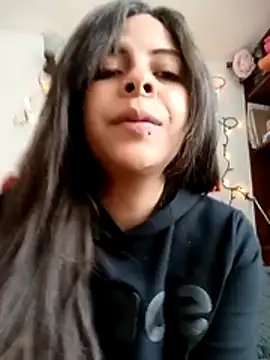 MiaCollinssx online show from 12-22-25, 12:38