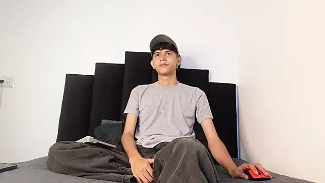 alexmark  online show from 11-28-25, 01:44