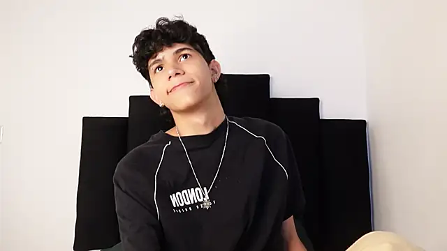 alexmark  online show from 09-24-25, 02:23