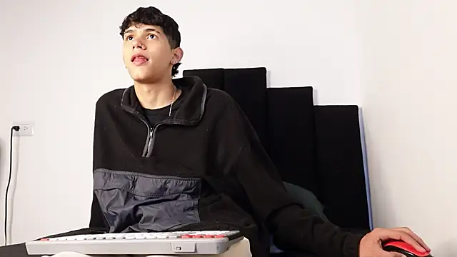 alexmark  online show from 10-10-25, 01:45