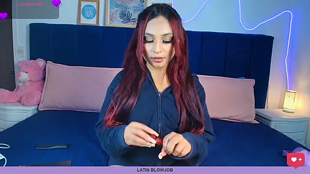 Naiaa Cruz online show from 04-15-26, 07:58