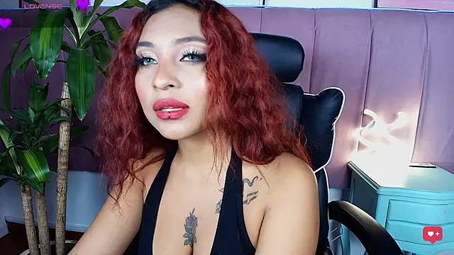 Naiaa Cruz online show from 02-23-26, 07:58