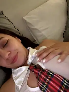 caronicole77 online show from 11-28-25, 05:18