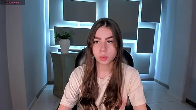 TiffannySins online show from 11-08-25, 03:32