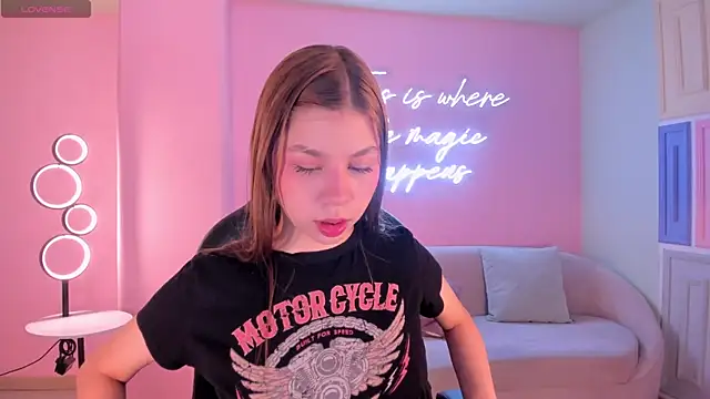 TiffannySins online show from 01-14-26, 03:43