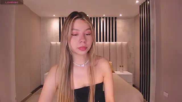 TiffannySins online show from 06-06-26, 06:02
