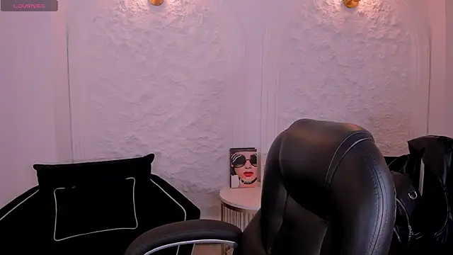 TiffannySins online show from 05-07-26, 03:55