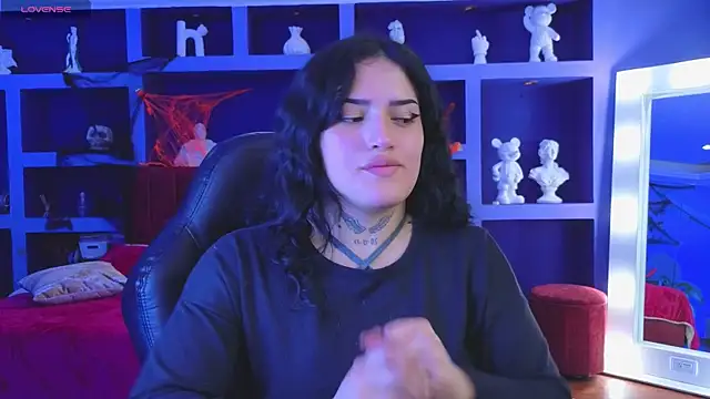 sari belle online show from 10-30-25, 09:22