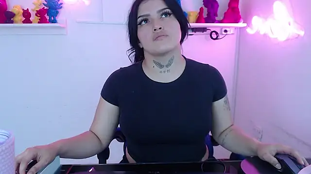 Snapshot of sari_belle chatting on 02-10-26, 09:03 sari belle online show from 02-10-26, 09:03