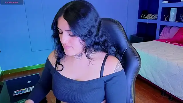 sari belle online show from 11-17-25, 08:24