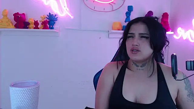 Snapshot of sari_belle chatting on 02-11-26, 09:09 sari belle online show from 02-11-26, 09:09