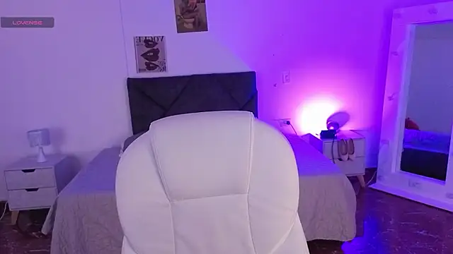 Snapshot of sari_belle chatting on 02-25-26, 07:36 sari belle online show from 02-25-26, 07:36