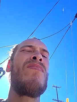 Snapshot of Leshok chatting on 11-07-25, 07:18 Leshok online show from 11-07-25, 07:18