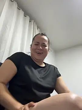 Snapshot of Leonis_0 chatting on 10-16-25, 03:26 Leonis 0 online show from 10-16-25, 03:26