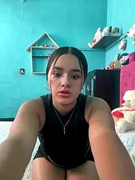 Snapshot of Luciaparker03 chatting on 09-26-25, 06:15 Luciaparker03 online show from 09-26-25, 06:15