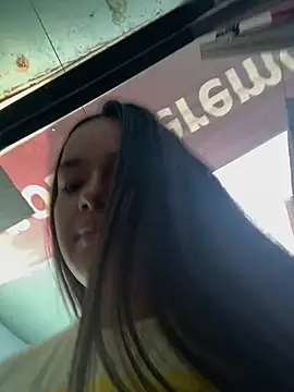 Snapshot of Luciaparker03 chatting on 02-06-26, 02:13 Luciaparker03 online show from 02-06-26, 02:13