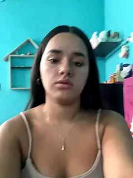 Snapshot of Luciaparker03 chatting on 09-30-25, 03:07 Luciaparker03 online show from 09-30-25, 03:07