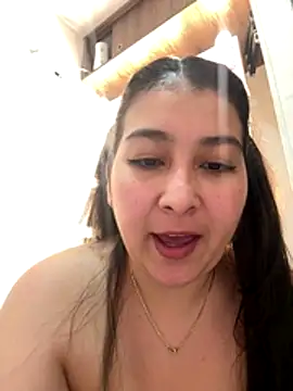 evelyn 1702 online show from 12-05-25, 12:21