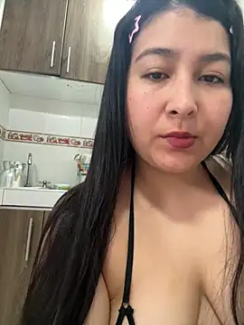 evelyn 1702 online show from 10-18-25, 08:00