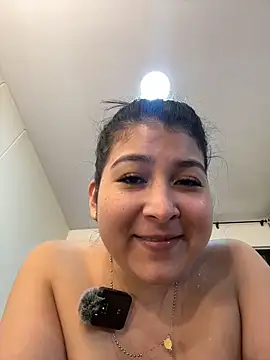 evelyn 1702 online show from 02-16-26, 10:07